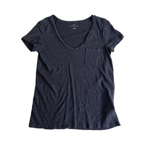 Caslon Dark blue v neck Tshirt size small
